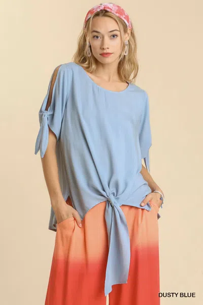 Truedames Cold Shoulder Short Sleeve Round Neck Top With Side Slits And Tie-able Knot Details In Blue