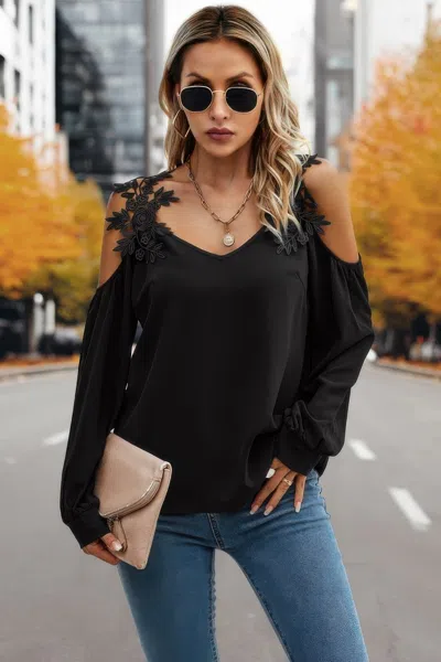 Truedames Contrast Low Back Lace Cold Shoulder Top In Black