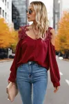 Truedames Contrast Low Back Lace Cold Shoulder Top In Red