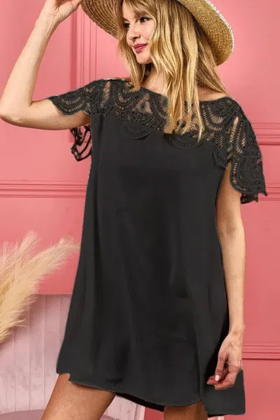 Truedames Crochet Lace Yoke Detailed Wrinkled Dress In Black