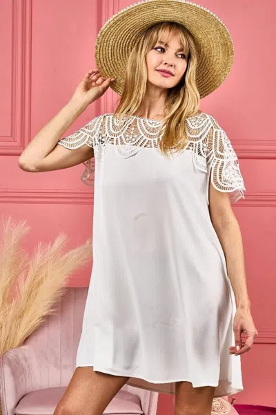 Truedames Crochet Lace Yoke Detailed Wrinkled Dress In White