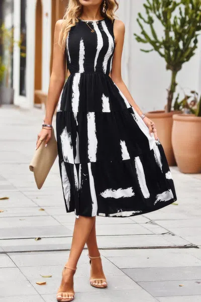 Truedames Cut Out Ruched Fit Sleeveless Ruffle Dress In Multi