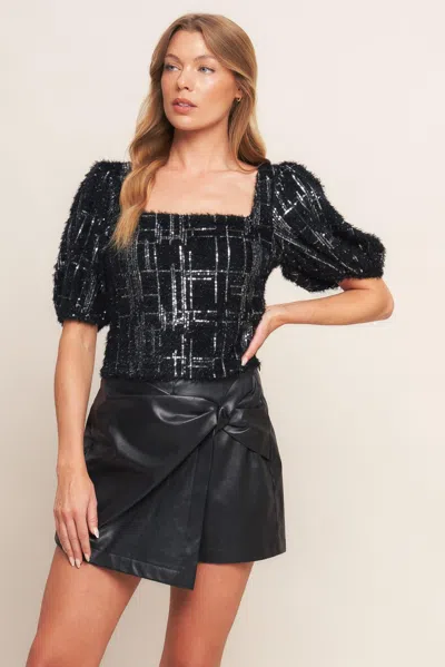 Truedames Darling Muse Woven Top In Black
