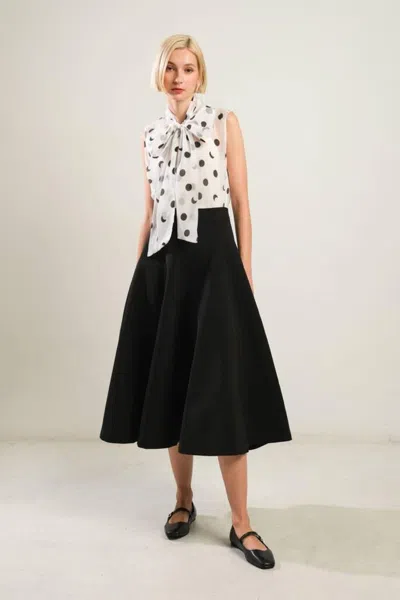 Truedames Delicate Touch Woven Skirt In Black