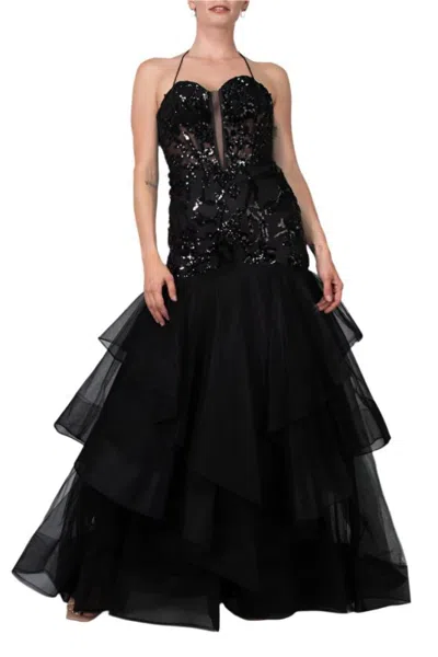 Truedames Embroidered Plunging Neckline Gown In Black