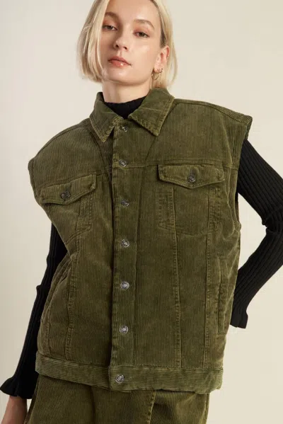 Truedames Escaping Reality Corduroy Vest In Green