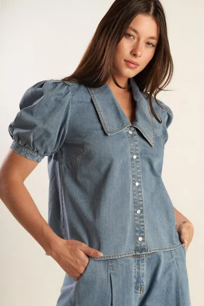 Truedames Eternal Sunshine Chambray Denim Top In Blue