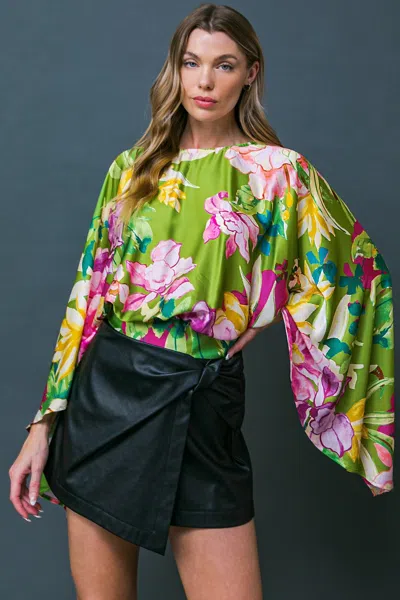 Truedames Extravagant Presence Woven Top In Green