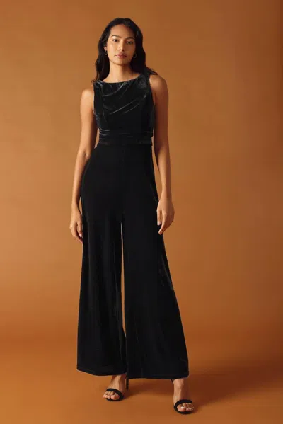Truedames Final Touches Velvet Jumpsuit In Black