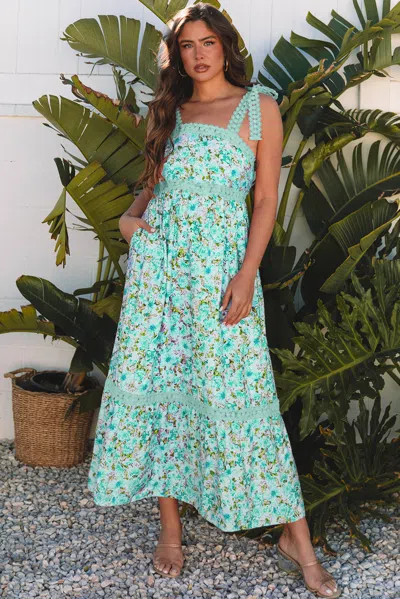 Truedames Floral Lace Tied Strap Empire Waist Maxi Dress In Green