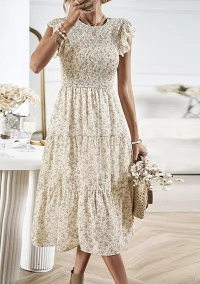 Truedames Floral Print Smocked Dress In Neutral