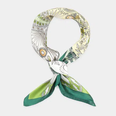 Truedames Four-leaf Clover And Flower Bandana Scarf In Green