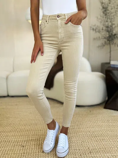Truedames Full Size Garment Dyed Tummy Control Skinny Jeans In Nude
