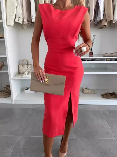 Truedames Full Size Slit Round Neck Sleeveless Dress Plus Size In Red