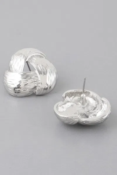 Truedames Hammered Interweaved Stud Earrings In Metallic