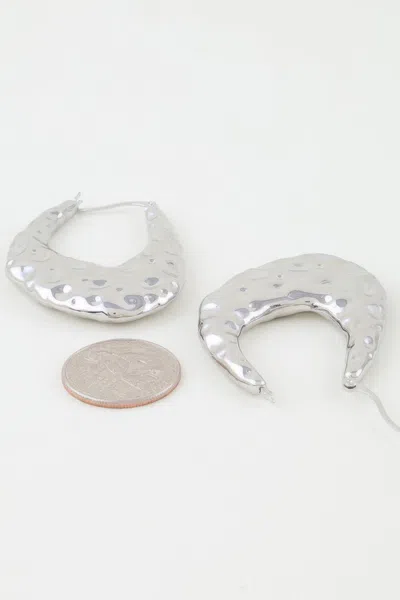 Truedames Hammered Moon Hoop Earrings In Silver