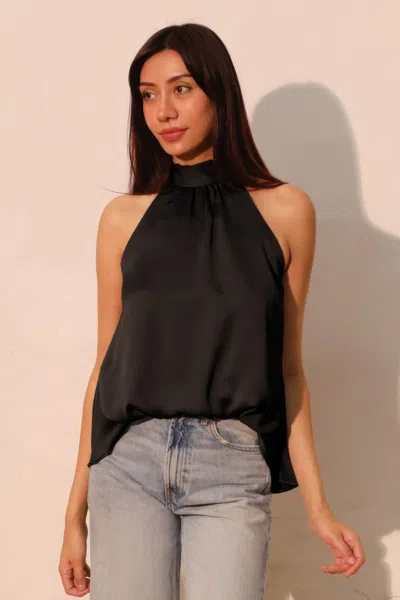 Truedames Hammered Satin Halter Bubble Top In Black