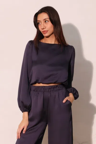 Truedames Hammered Satin Long Sleeve Crop Top In Blue