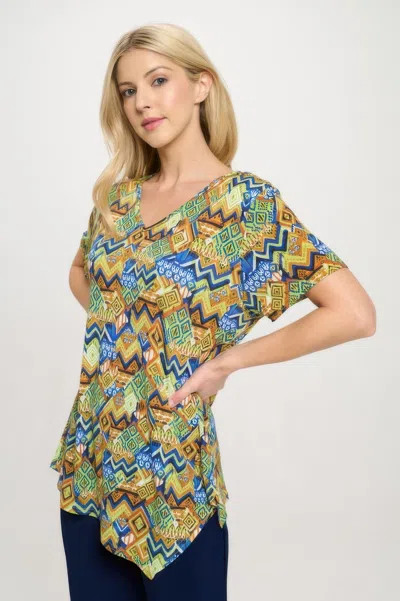 Truedames Hit Point V-neckline Top In Green