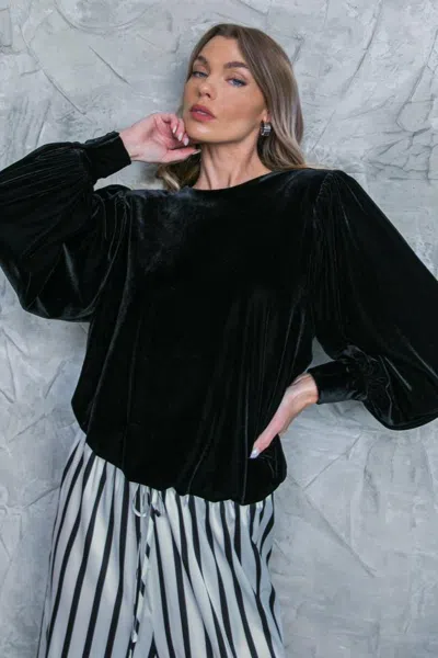 Truedames It's Your Time Velvet Top In Black