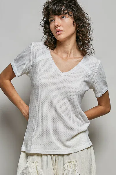 Truedames Lace Detail V-neck Short Sleeve Textured T-shirt In White