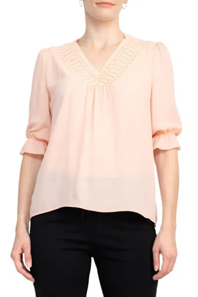 Truedames Lace V-neck 3/4 Sleeve Solid Crepe Top In Pink