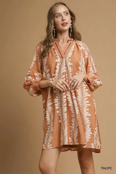 Truedames Leaf Print Notched Mini Babydoll Dress In Brown