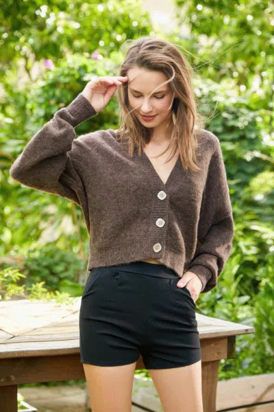 Truedames Low V-neck Button Sweater Top In Brown