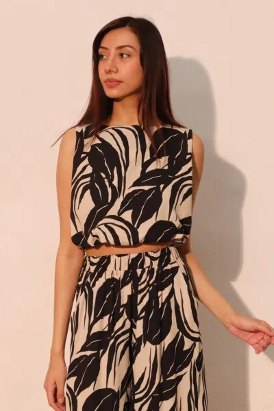 Truedames Lucca Leaf Bubble Crop Top In Black