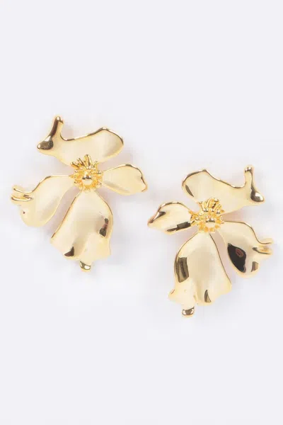 Truedames Metal Flower Earring In Gold