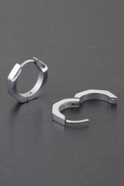 Truedames Metal Hoop Earrings In Silver