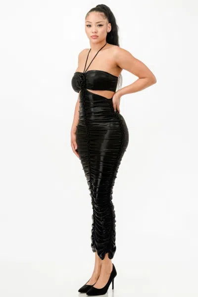 Truedames Metallic Rushed Halter Dress In Black