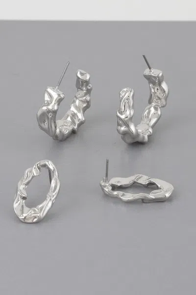 Truedames Mini Textured Latch Hoop Earrings Set In Metallic