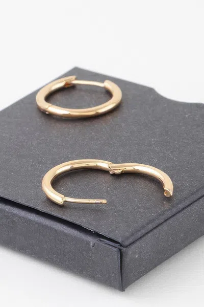 Truedames Minimal Shiny Clasp Earrings In Gold