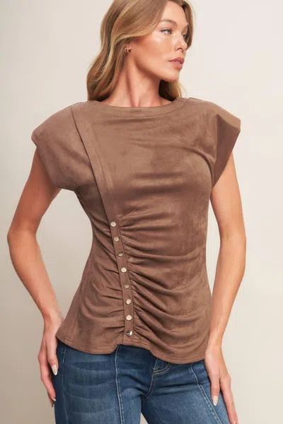 Truedames My Everyday Best Faux Suede Top In Brown