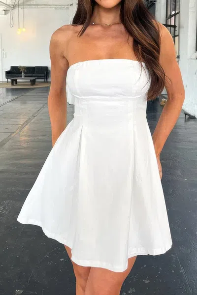 Truedames Off Shoulder Elegant Tube Cuff A Swing Short Dress In White