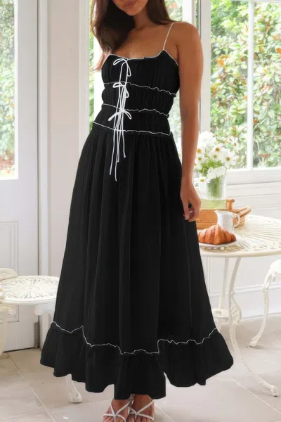 Truedames Off Shoulder Knot Pleated Ruffle Hem Dress In Black