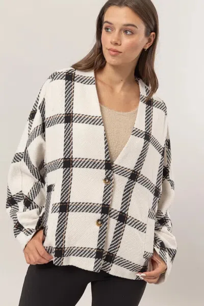 Truedames Plaid Long Sleeve Jacket With Side Slit Pockets In White