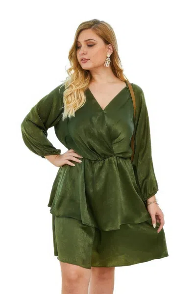 Truedames Plus Size Solid V Neck Ruffled Hem Dress In Green