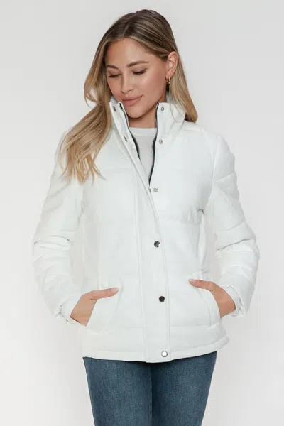 Truedames Pocketed Zip Up Turtleneck Puffer Jacket In White