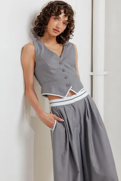 Truedames Power Lines Woven Vest In Gray
