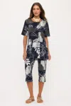 Truedames Print Bns Capri Pants Set In Black