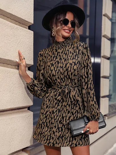 Truedames Printed Tie Waist Long Sleeve Dress In Gray