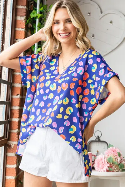 Truedames Printed V-neck Short Sleeve Blouse In Blue