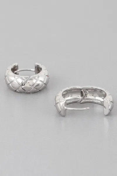 Truedames Quilted Hoop Earrings In Metallic