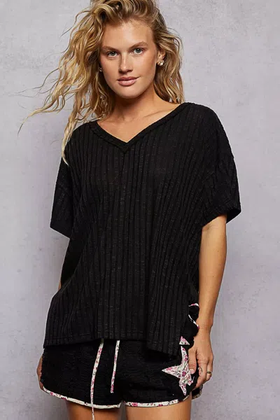 Truedames Ribbed Knit V-neck Short Sleeve T-shirt In Black