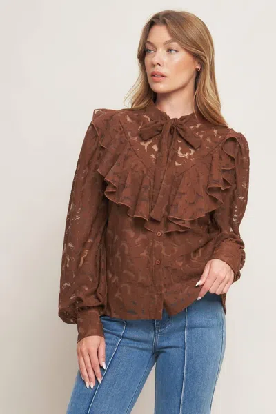 Truedames Romantic Shade Woven Lace Top In Brown