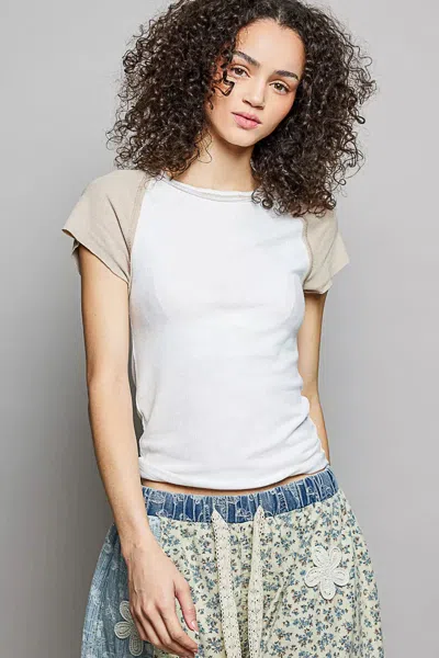 Truedames Round Neck Outseam Detail T-shirt With Contrast Color Sleeves In White