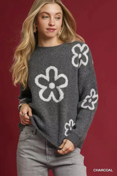 Truedames Round Neck Sweater With Floral Accents In Gray