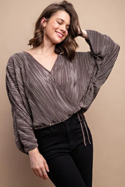 Truedames Satin Pleated Drawstring Top With Snap Button In Brown
